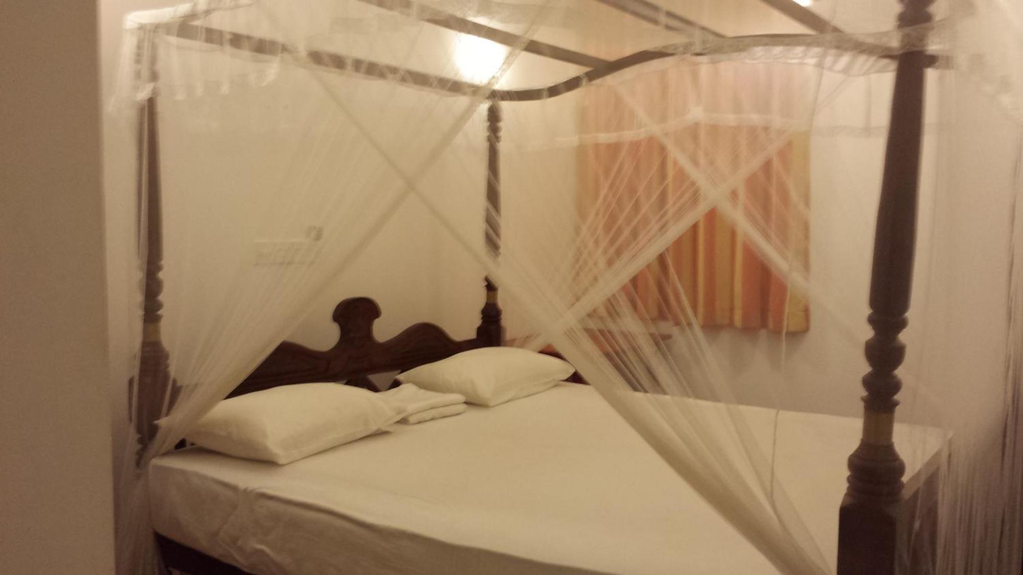 Nooit Gedacht Holiday Resort Unawatuna Zimmer foto